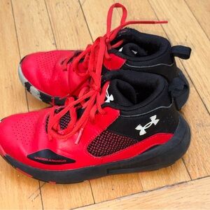 Sz 1.5 UNDER ARMOUR RED + BLACK YOUTH LOCKDOWN BASKETBALL SHOES HIGH TOPS